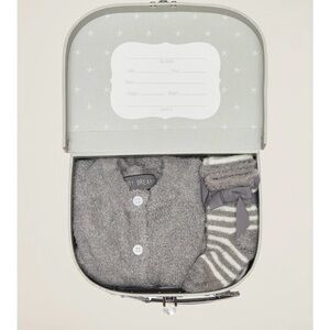 NWT barefoot dreams newborn gift set grey